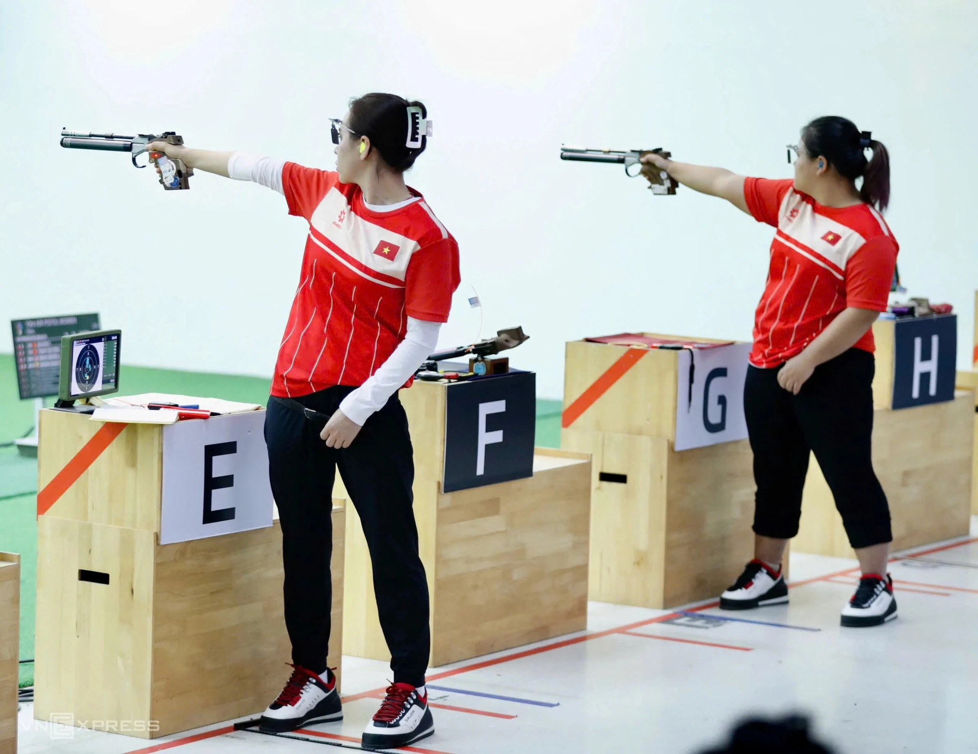 SEA Games 33 ngày 14/12: Phạm Thanh Bảo giành HCV Bơi, Phạm Thị Vân cùng đồng đội giành thêm HCĐ