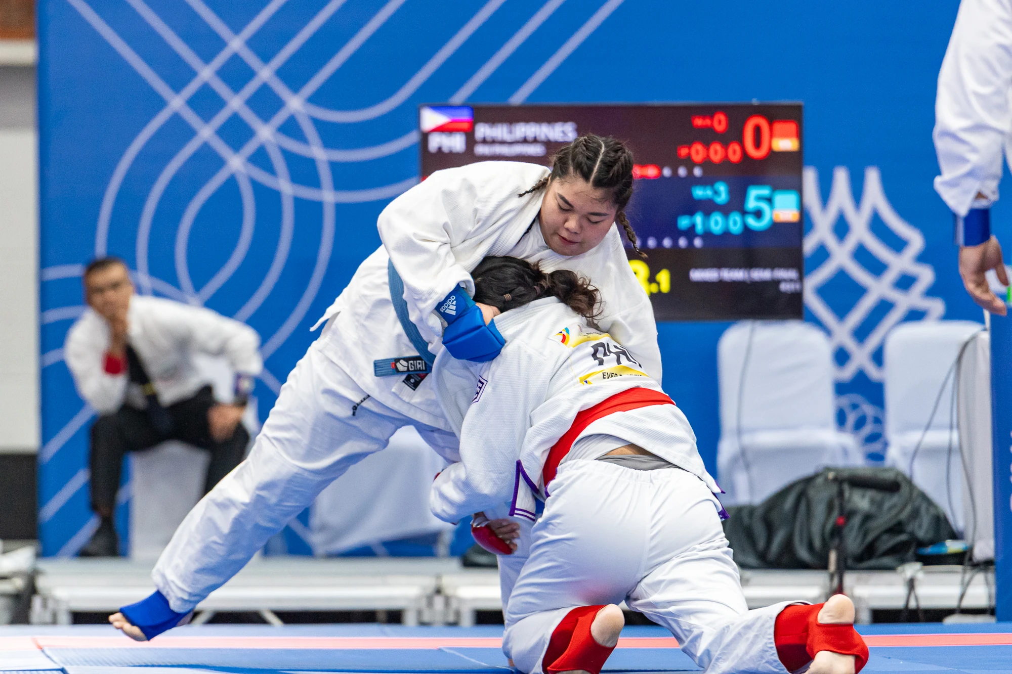 Những khoảnh khắc đầy cảm xúc của nữ võ sĩ Jujitsu xứ Thanh trong ngày giành HCB lịch sử