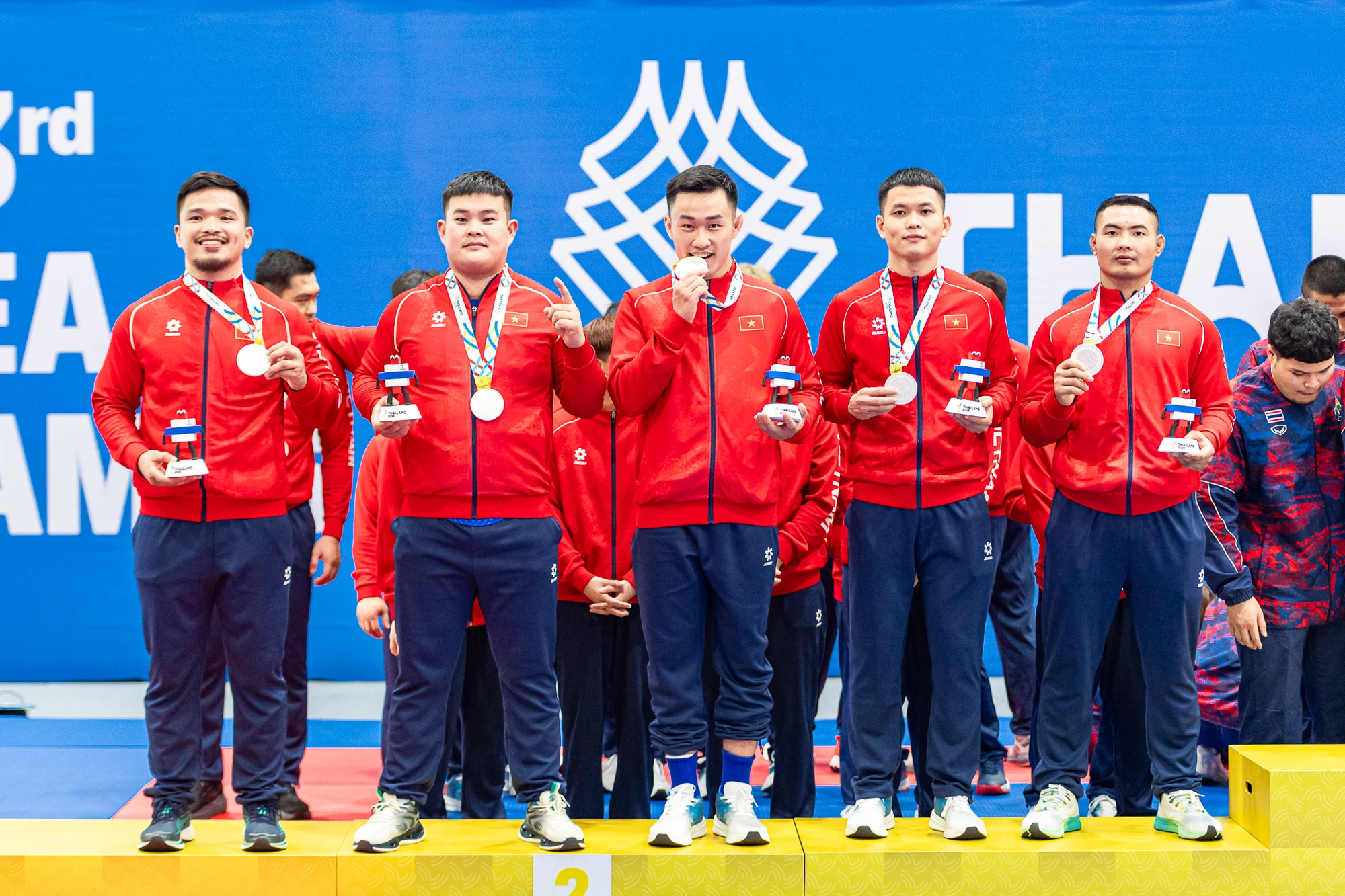 Những khoảnh khắc đầy cảm xúc của nữ võ sĩ Jujitsu xứ Thanh trong ngày giành HCB lịch sử