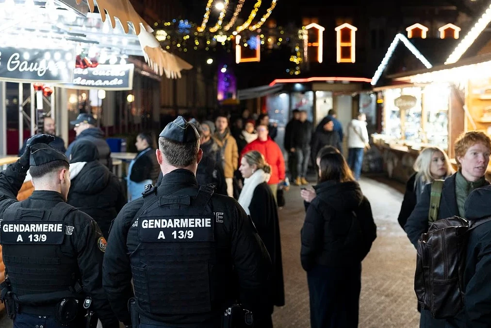 Pháp đặt an ninh ở mức cảnh giác cao trong dịp lễ cuối năm