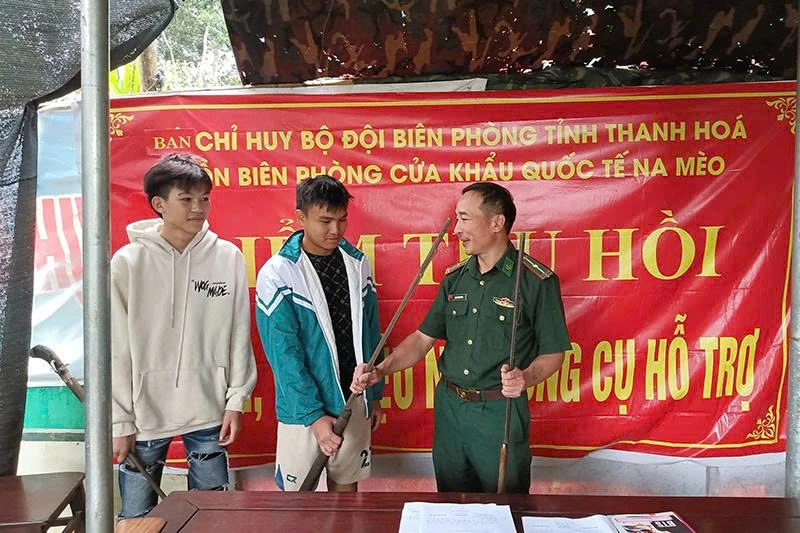 Nhiều hình thức vận động người dân giao nộp vũ khí, vật liệu nổ