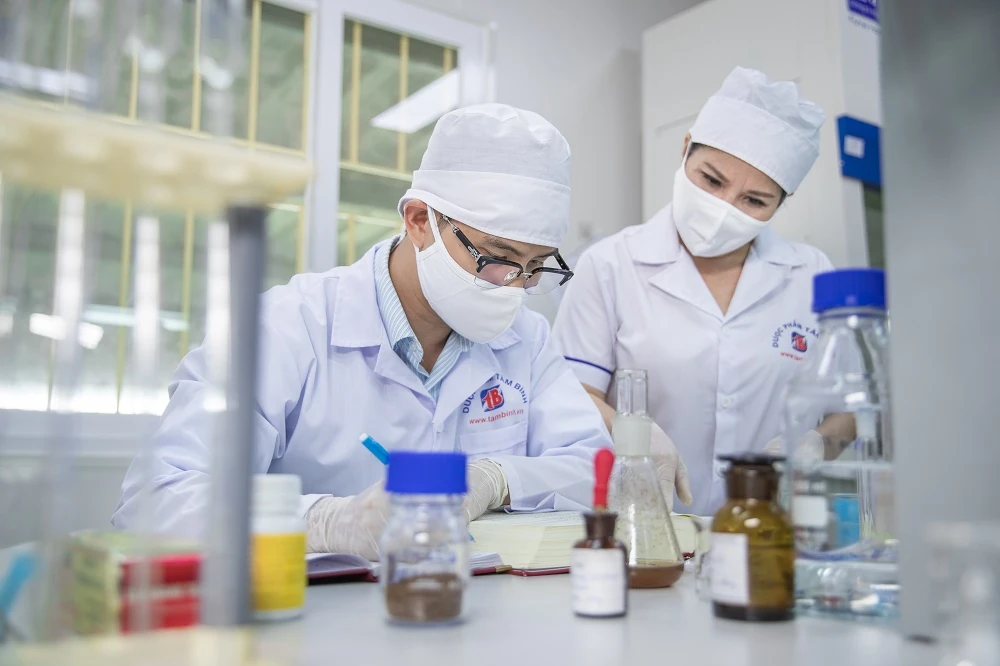 15 năm Dược phẩm Tâm Bình – Hai thế hệ lãnh đạo “mang cả tâm tình trong từng sản phẩm”