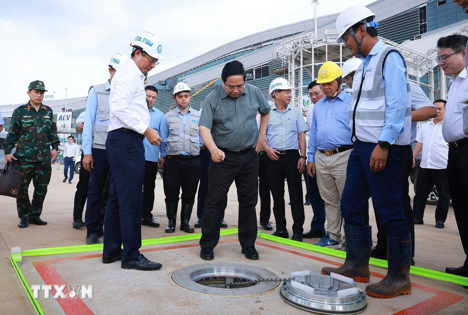 Thủ tướng: Đưa Cảng hàng không quốc tế Long Thành vào khai thác đúng hẹn