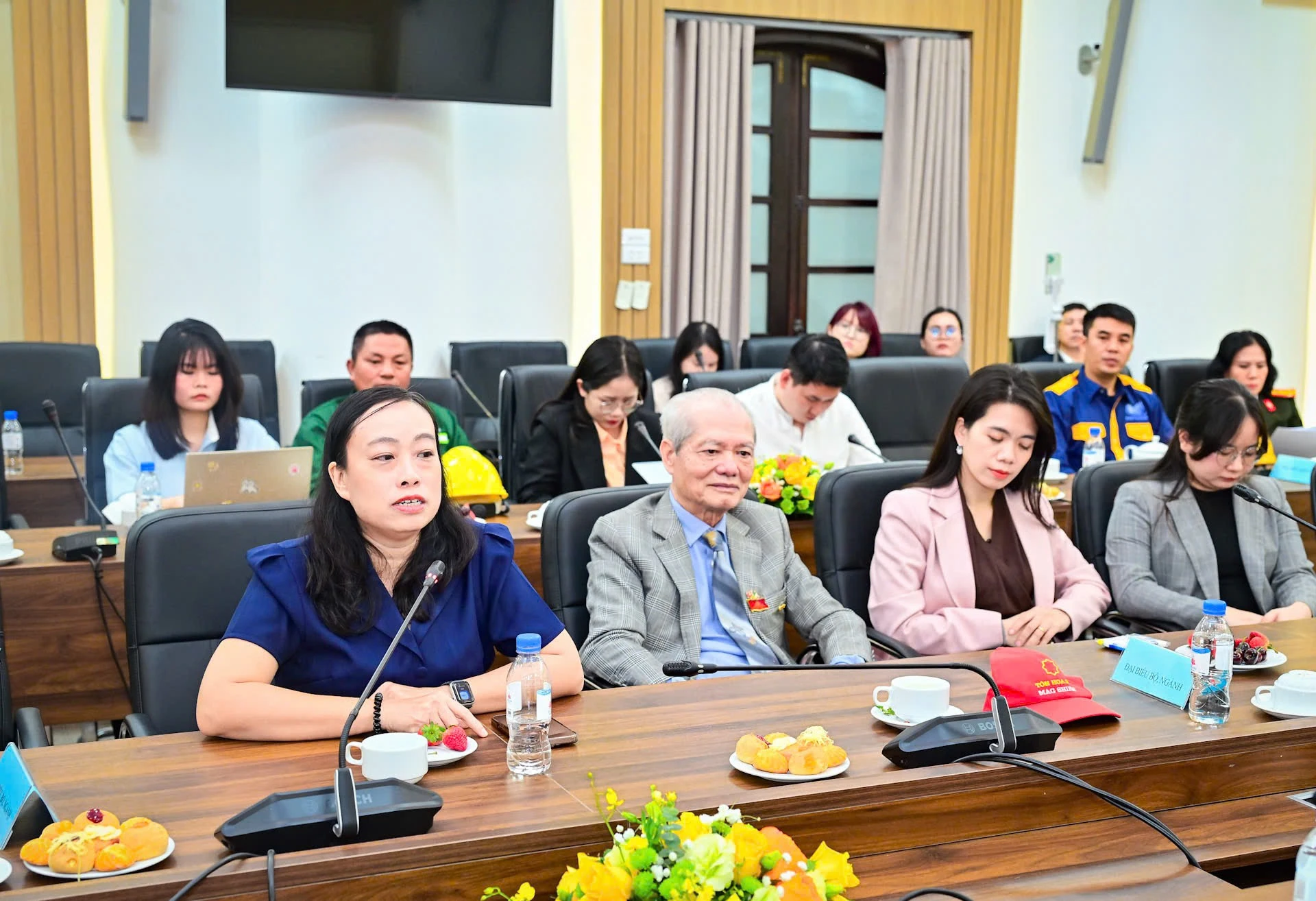 Xây Tết 2026: Mang Tết ấm đến với 30 nghìn công nhân xây dựng, vệ sinh môi trường, thoát nước đô thị