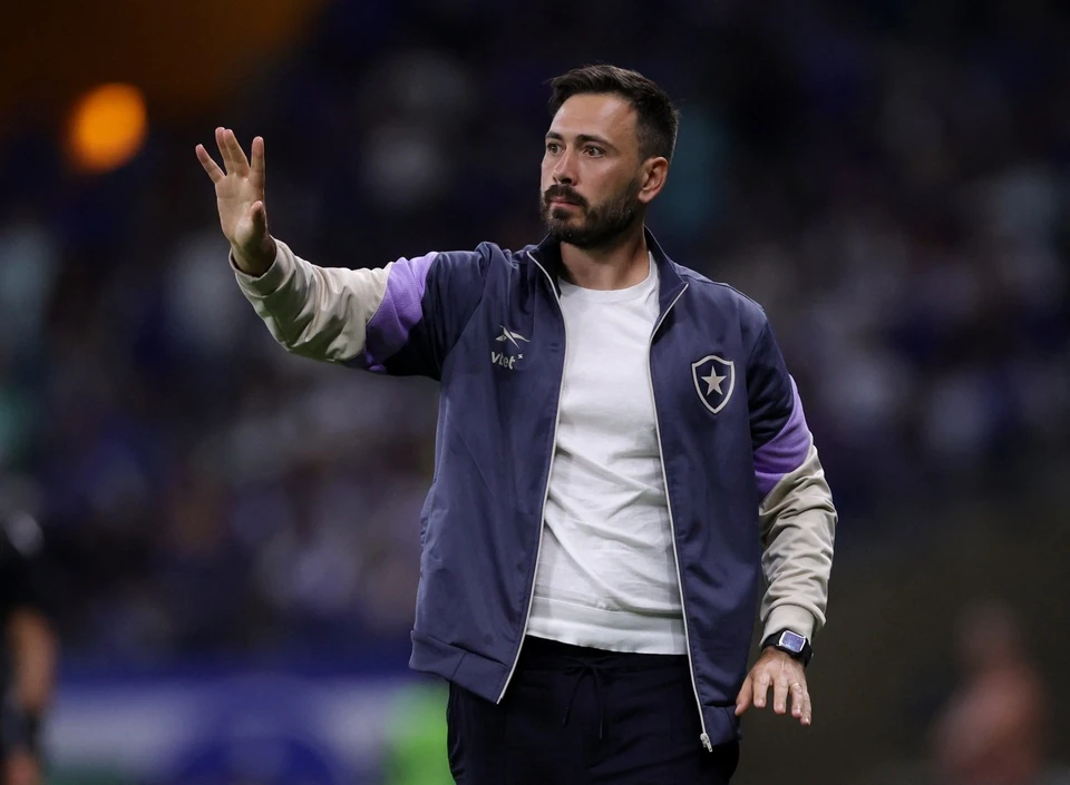 NHM nồng nhiệt đón những nhà vô địch SEA Games 33 trở về; Bóng đá Thái Lan chìm trong chỉ trích