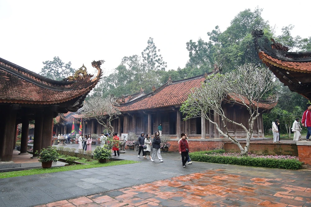 Các điểm du lịch tâm linh xứ Thanh hút khách trong kỳ nghỉ Tết Dương lịch