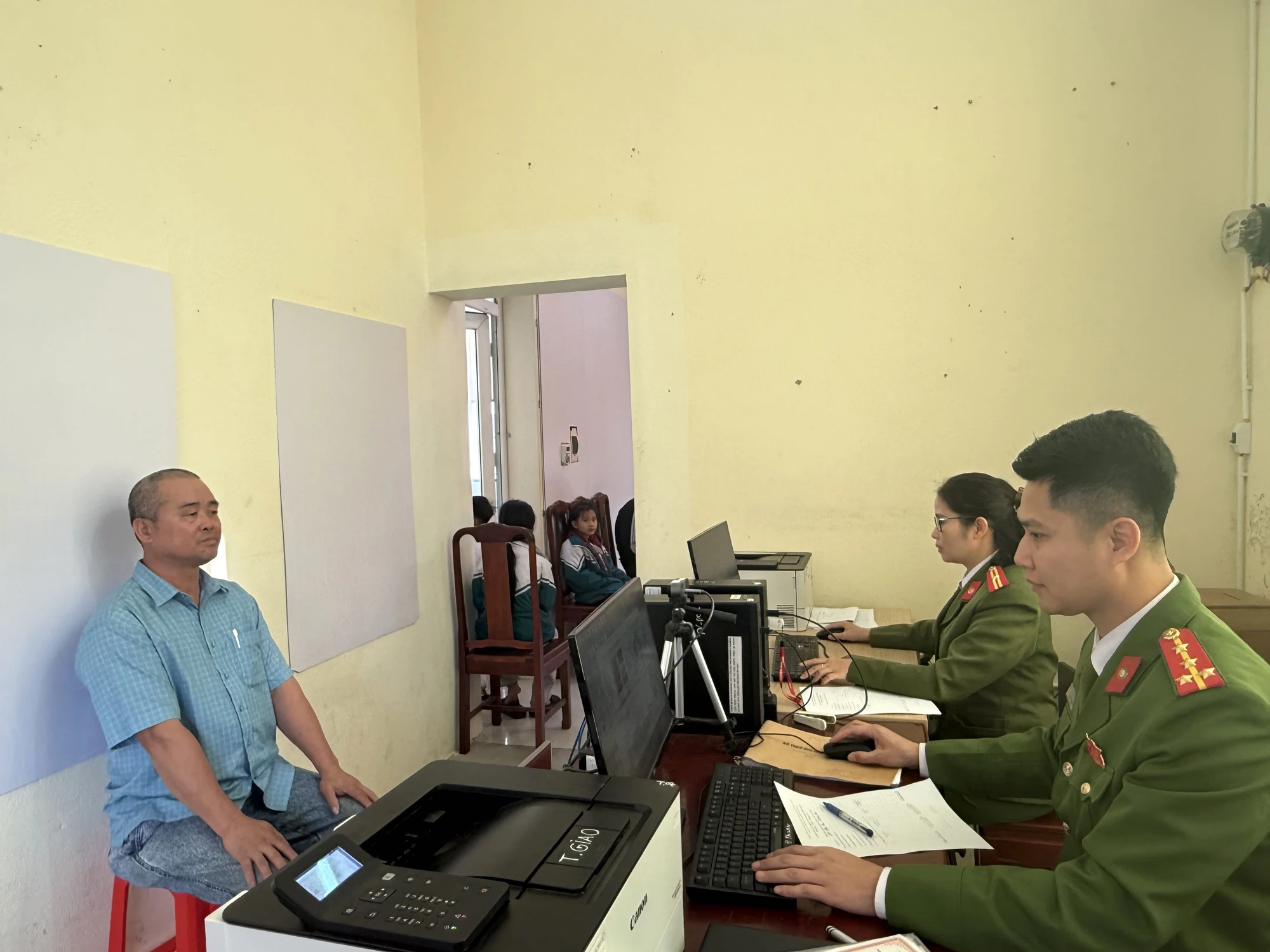 Cấp căn cước, định danh điện tử xuyên kỳ nghỉ Tết Dương lịch 2026