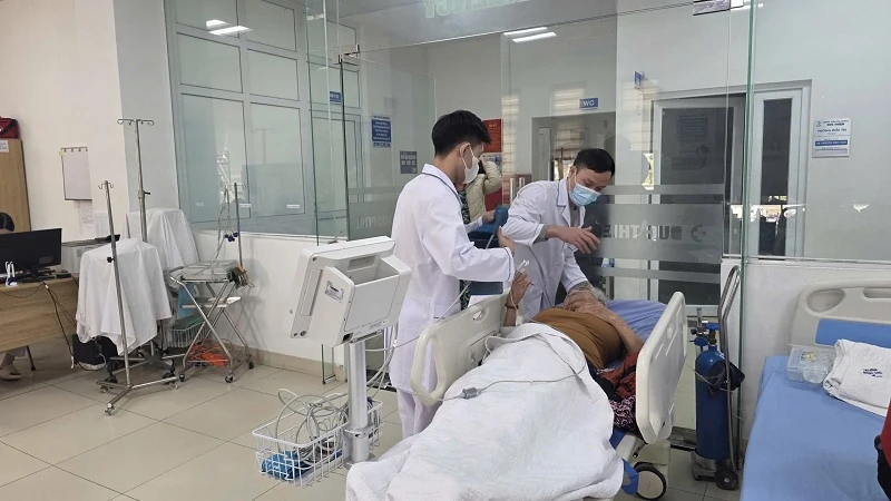 Nhiều cơ sở y tế tại Thanh Hóa duy trì khám bệnh thông thường xuyên suốt kỳ nghỉ
