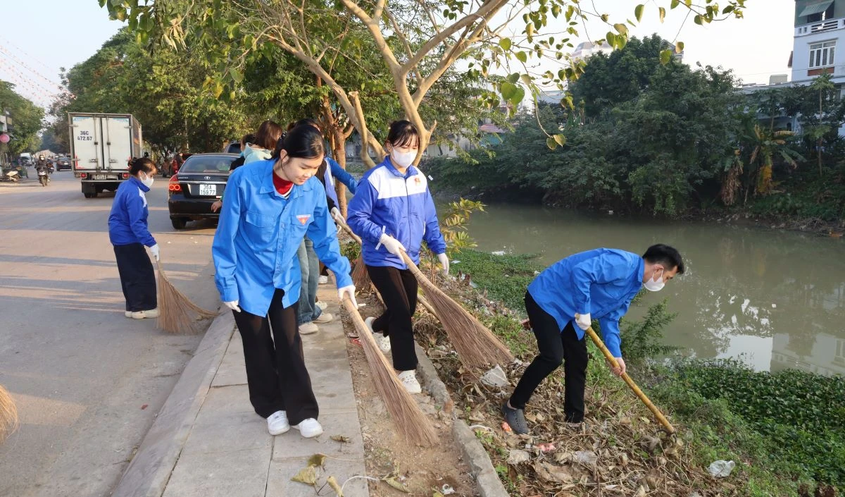 Đoàn viên thanh niên phường Hạc Thành ra quân “Ngày thứ 7 tình nguyện”