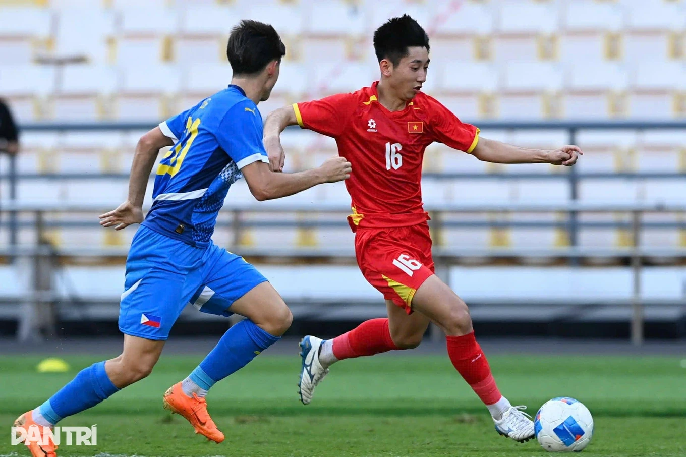 U23 Việt Nam khởi đầu nan tại “bảng tử thần”; Man Utd sa thải Ruben Amorim