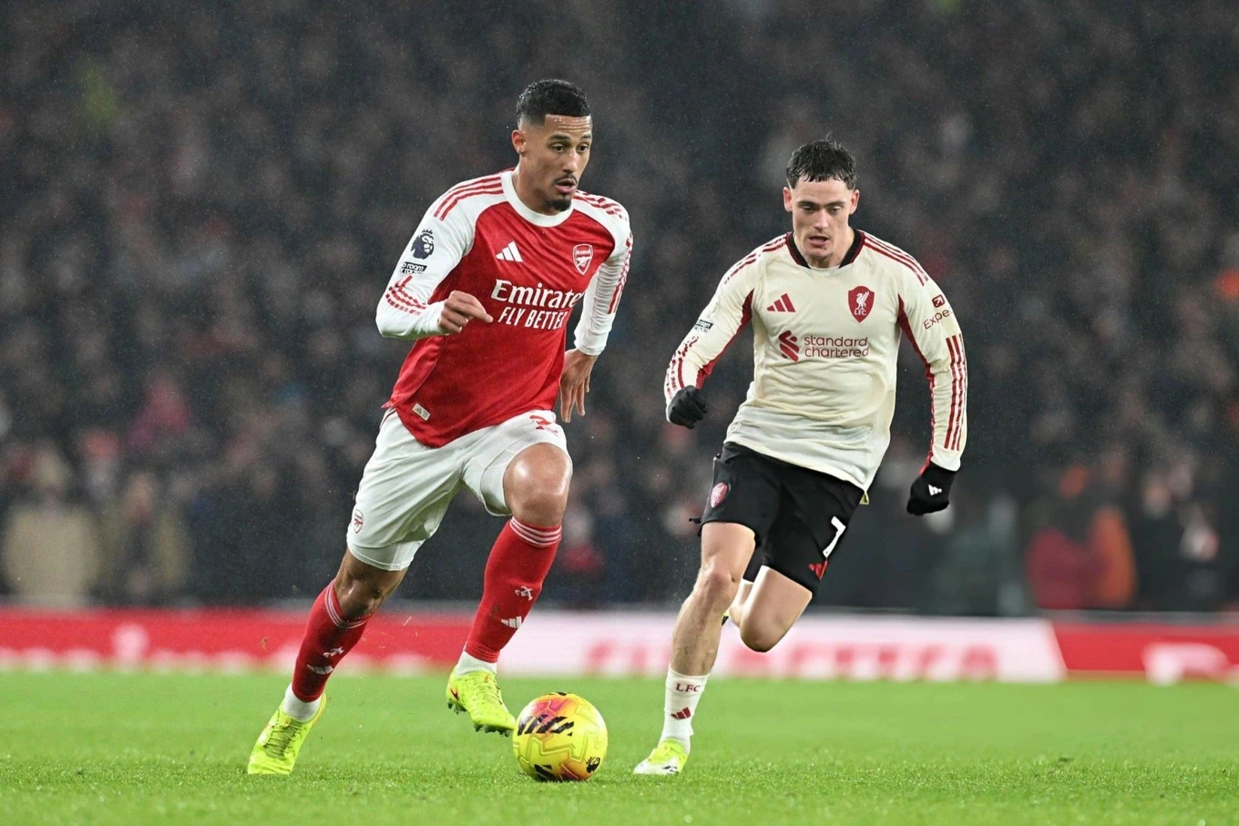 Khuất Văn Khang bỏ ngỏ khả năng ra sân; Arsenal chia điểm nhạt nhòa với Liverpool