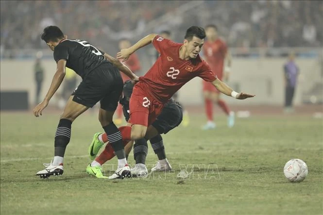 Khuất Văn Khang bỏ ngỏ khả năng ra sân; Arsenal chia điểm nhạt nhòa với Liverpool
