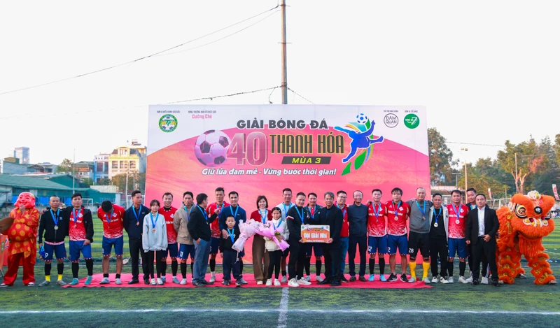 FC G8 Omely vô địch Giải bóng đá 7 người O40 tỉnh Thanh Hóa