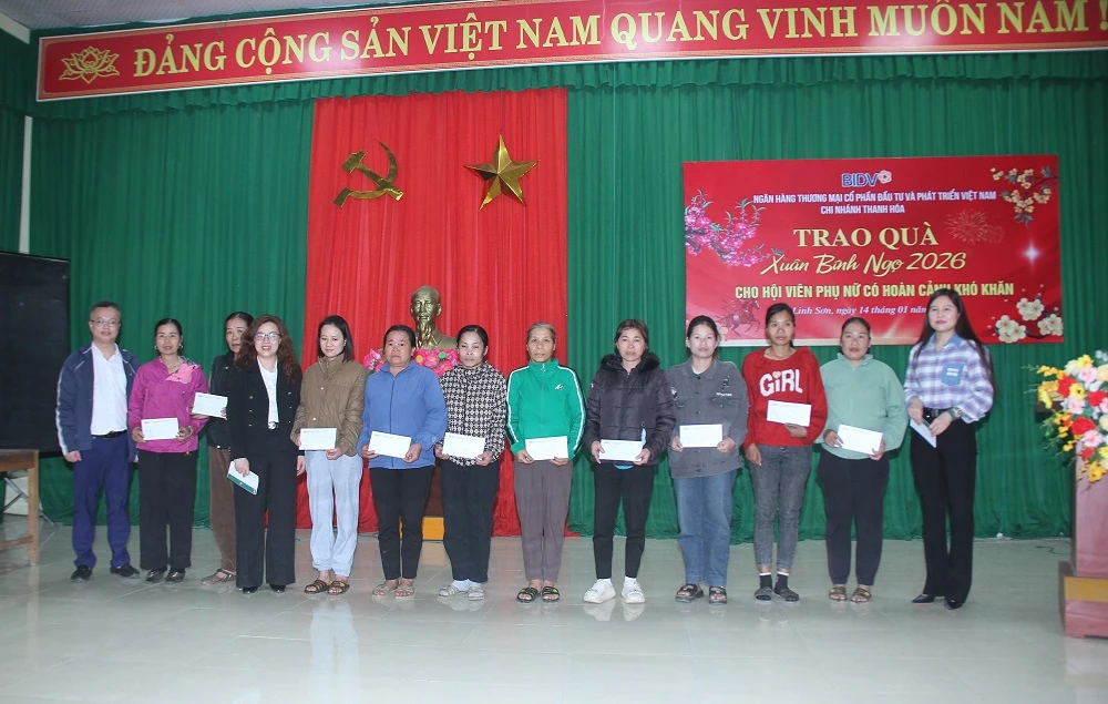 BIDV Thanh Hóa trao quà Tết cho người nghèo