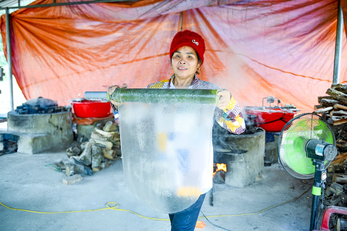 Vùng làm miến dong nổi tiếng ở xứ Thanh vào vụ Tết