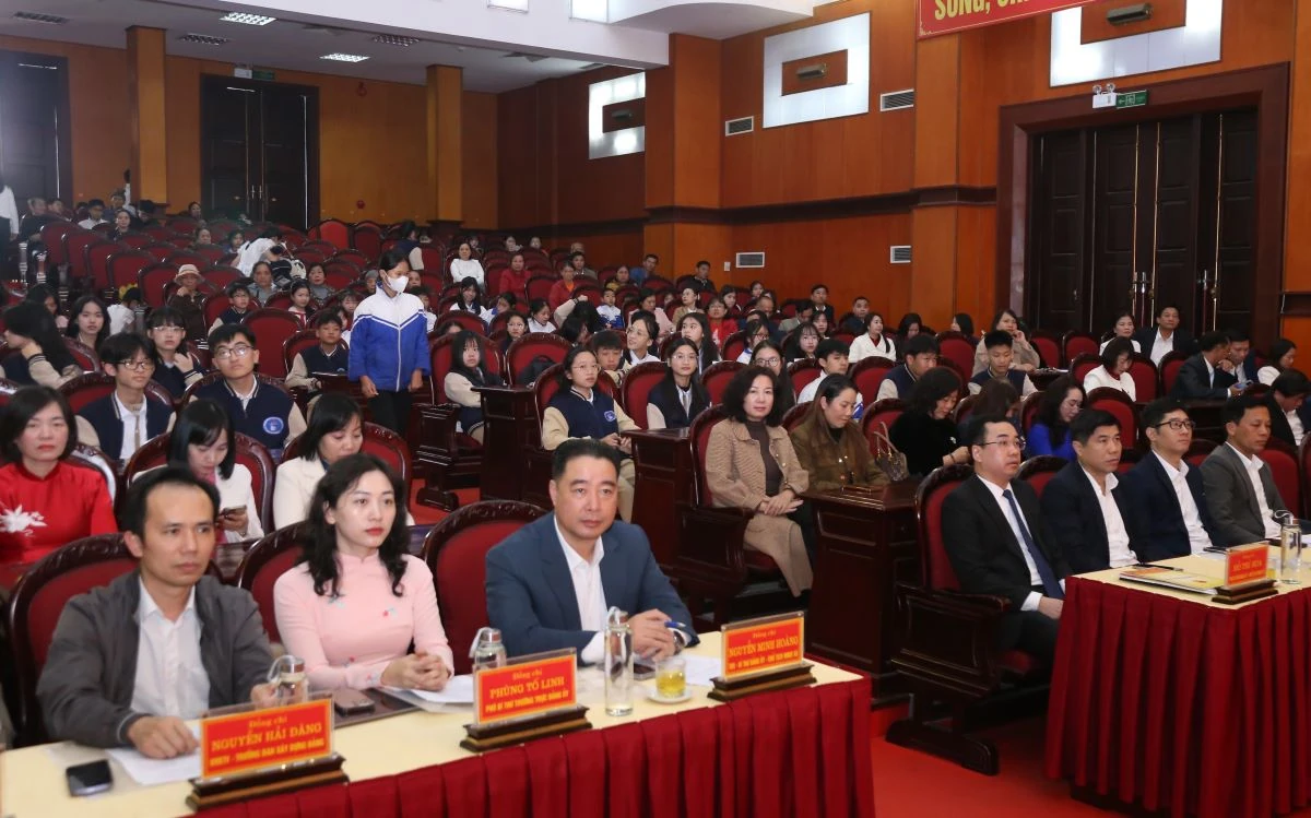 Xã Lưu Vệ khen thưởng học sinh giỏi cấp tỉnh và tổ chức Tết Khuyến học xuân Bính Ngọ 2026