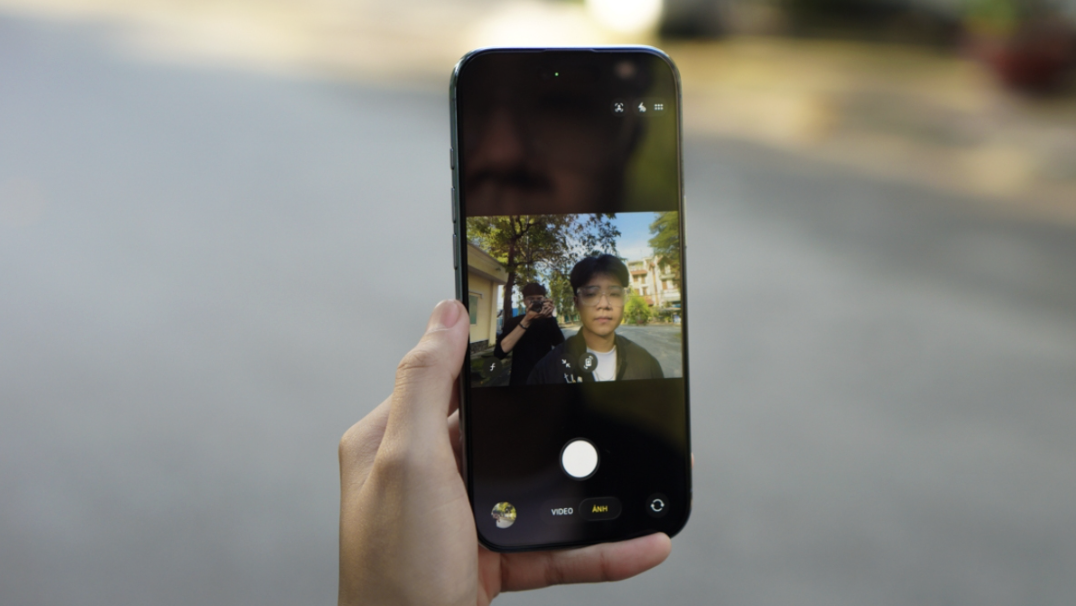 iPhone Air sau 1 tháng sử dụng, pin máy ra sao?