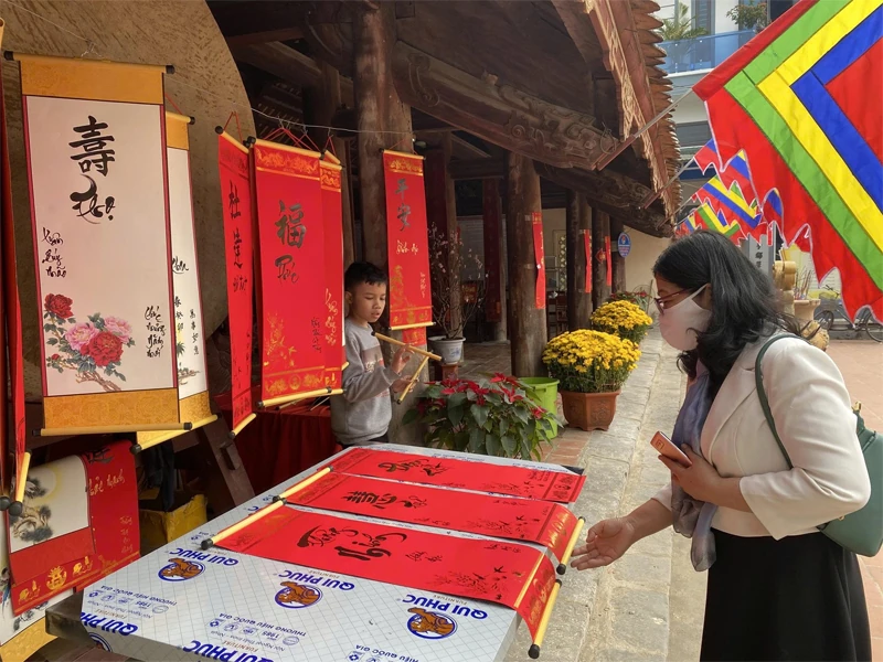 Câu đối đỏ - ước vọng, tâm tình xuân...