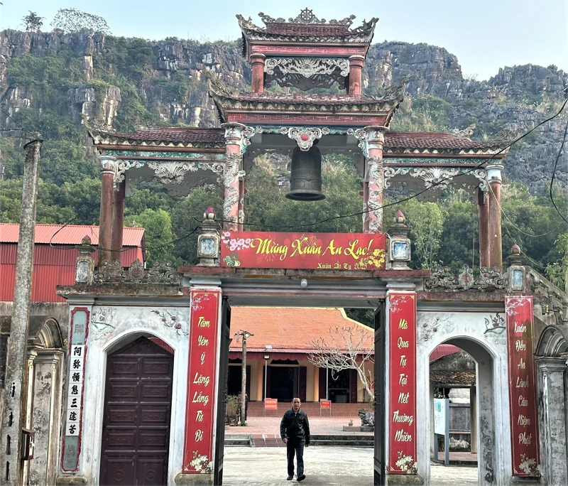 Về Vĩnh Lộc thăm thắng cảnh động Hồ Công