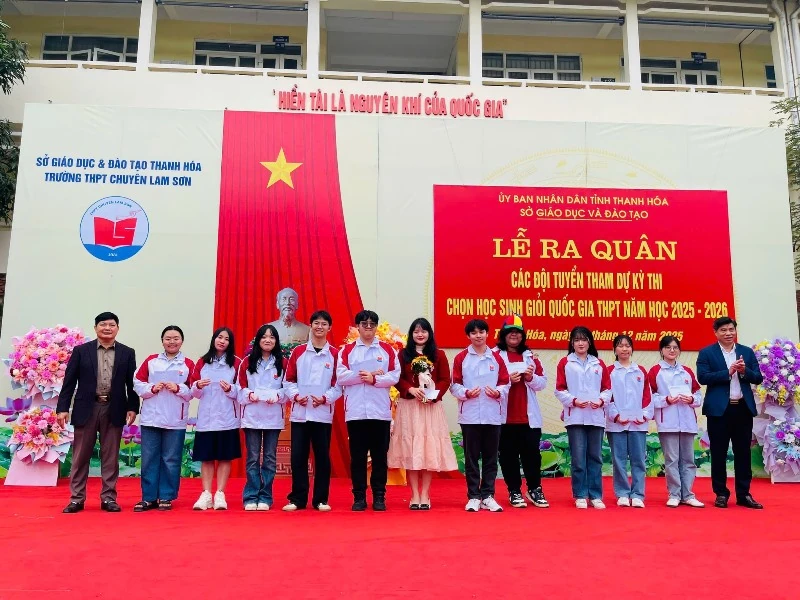 Thanh Hóa tặng thưởng giáo viên và học sinh đoạt giải tại Kỳ thi học sinh giỏi quốc gia