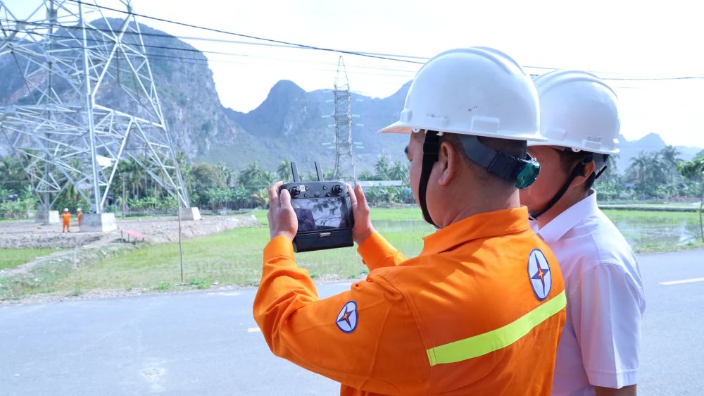 Bảo đảm lưới truyền tải liên tục, an toàn dịp Tết