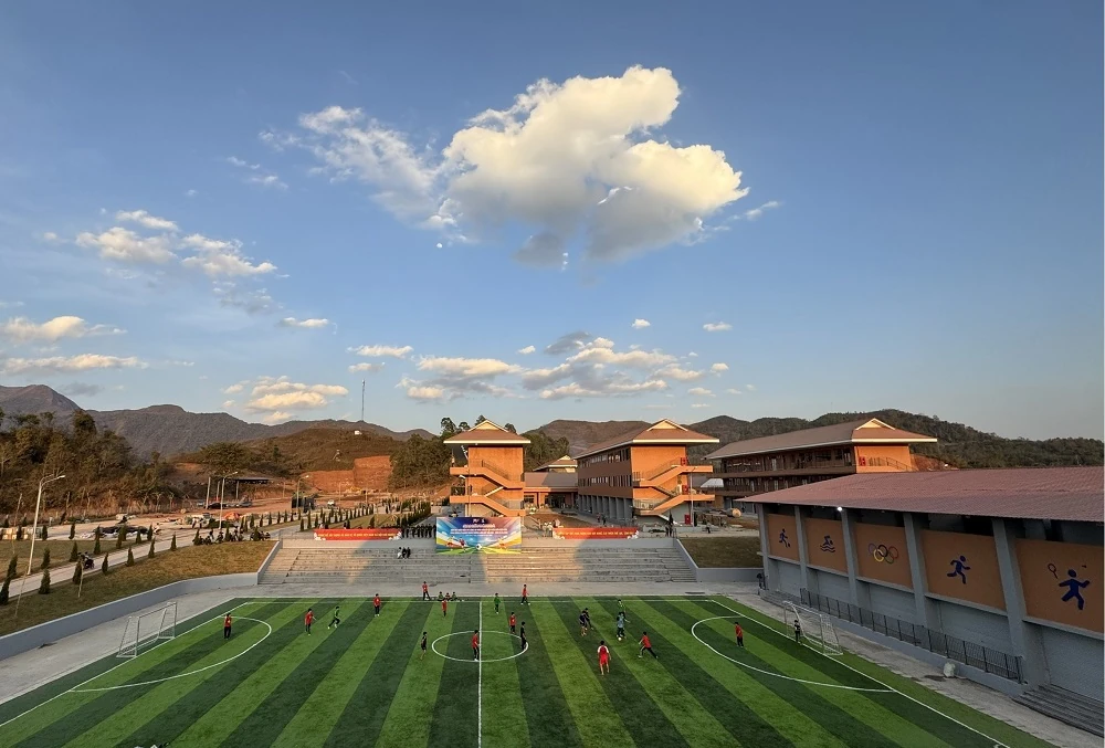 Sun Group nhận bằng khen của Thủ tướng Chính Phủ cho công trình trường liên cấp Si Pa Phìn, Điện Biên