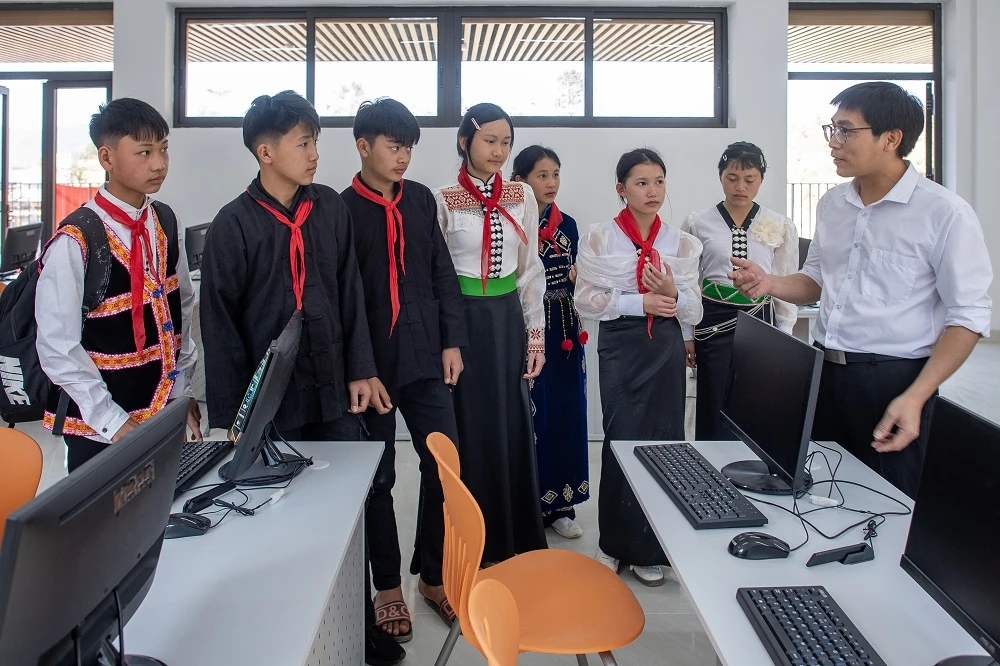 Sun Group nhận bằng khen của Thủ tướng Chính Phủ cho công trình trường liên cấp Si Pa Phìn, Điện Biên