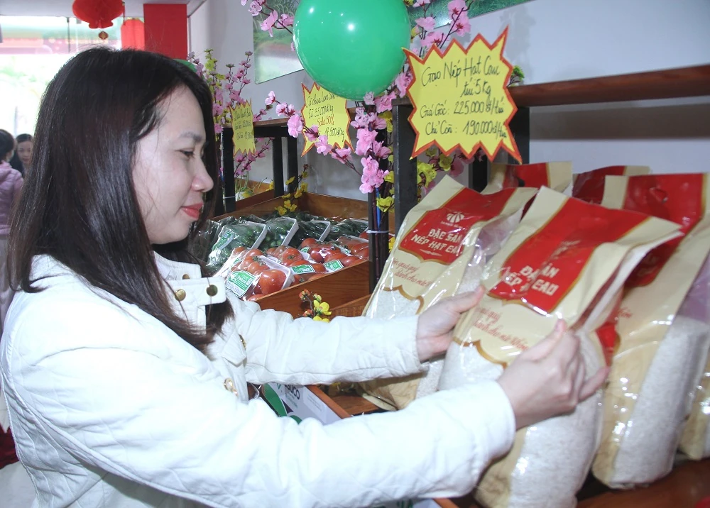 Thêm 2 Cửa hàng giới thiệu rau quả sạch Lam Sơn tại trung tâm phường Hạc Thành đi vào hoạt động