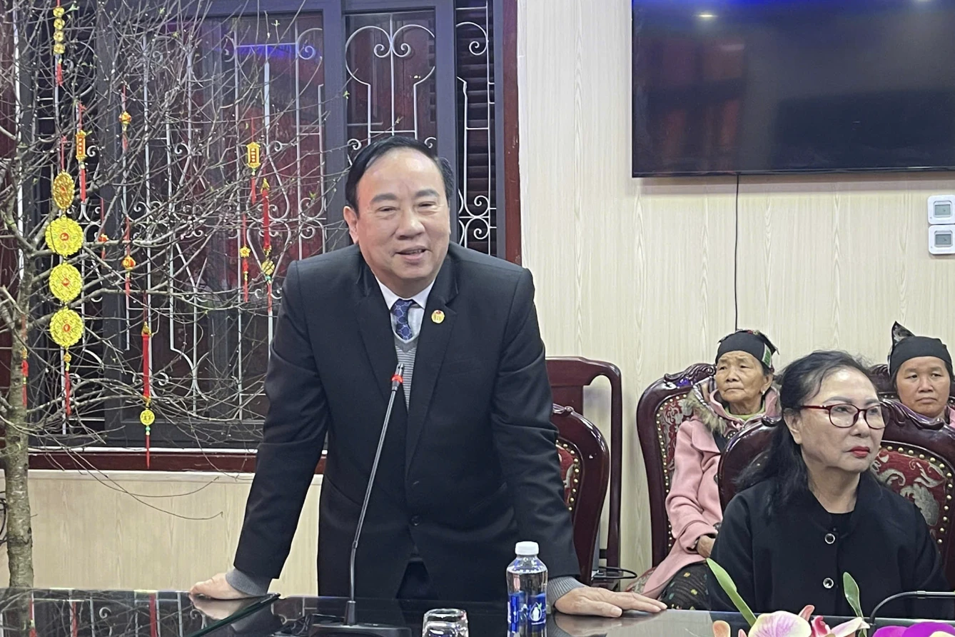 Hiệp hội Du lịch tỉnh Thanh Hóa trao quà “Tết vì người nghèo