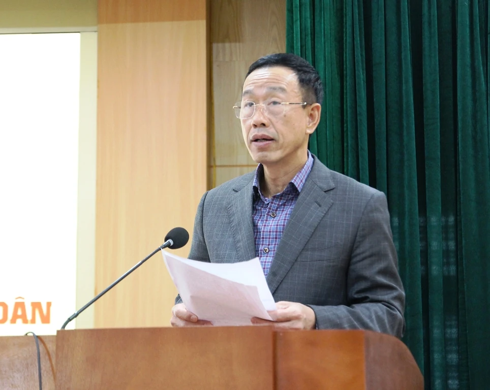 Bàn giao danh sách những người ứng cử ĐBQH khóa XVI và đại biểu HĐND tỉnh Thanh Hóa