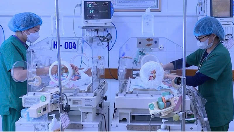 Khi niềm vui sum vầy nhường chỗ cho trách nhiệm