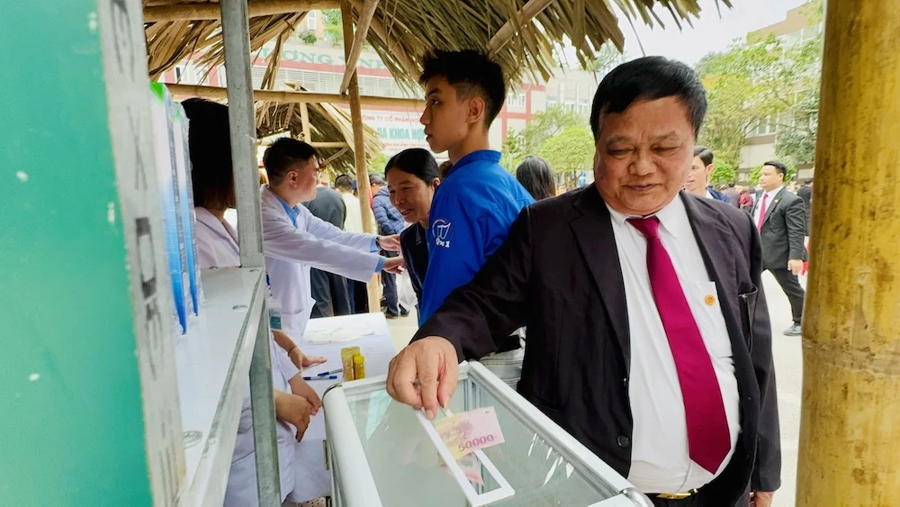 Hội chợ Xuân 2026 “Xuân ấm áp - Kết nối yêu thương” tan tỏa tinh thần nhân ái cộng đồng