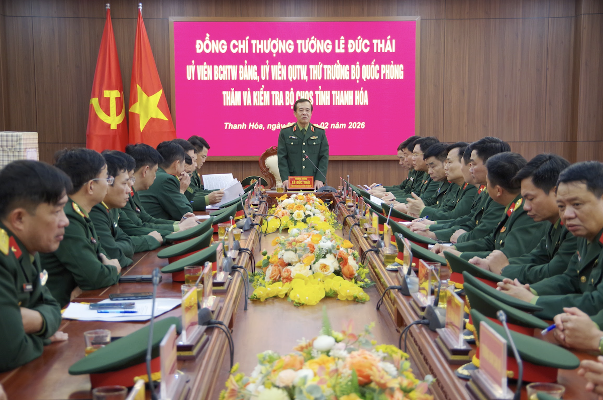 Thứ trưởng Bộ Quốc phòng Lê Đức Thái thăm và kiểm tra tại Bộ CHQS tỉnh Thanh Hóa