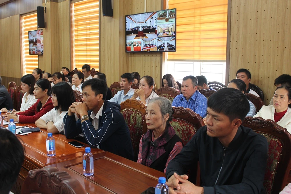 Hội nghị tiếp xúc cử tri, vận động bầu cử với những người ứng cử ĐBQH khóa XVI tại đơn vị bầu cử số 2