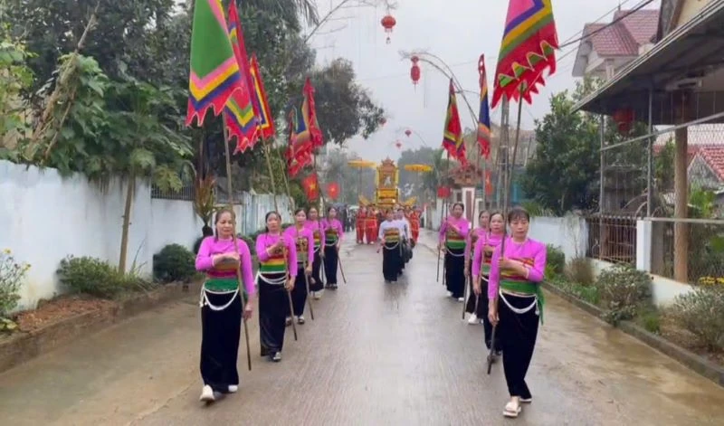 Phục dựng Lễ hội Đình làng Én sau nhiều năm gián đoạn