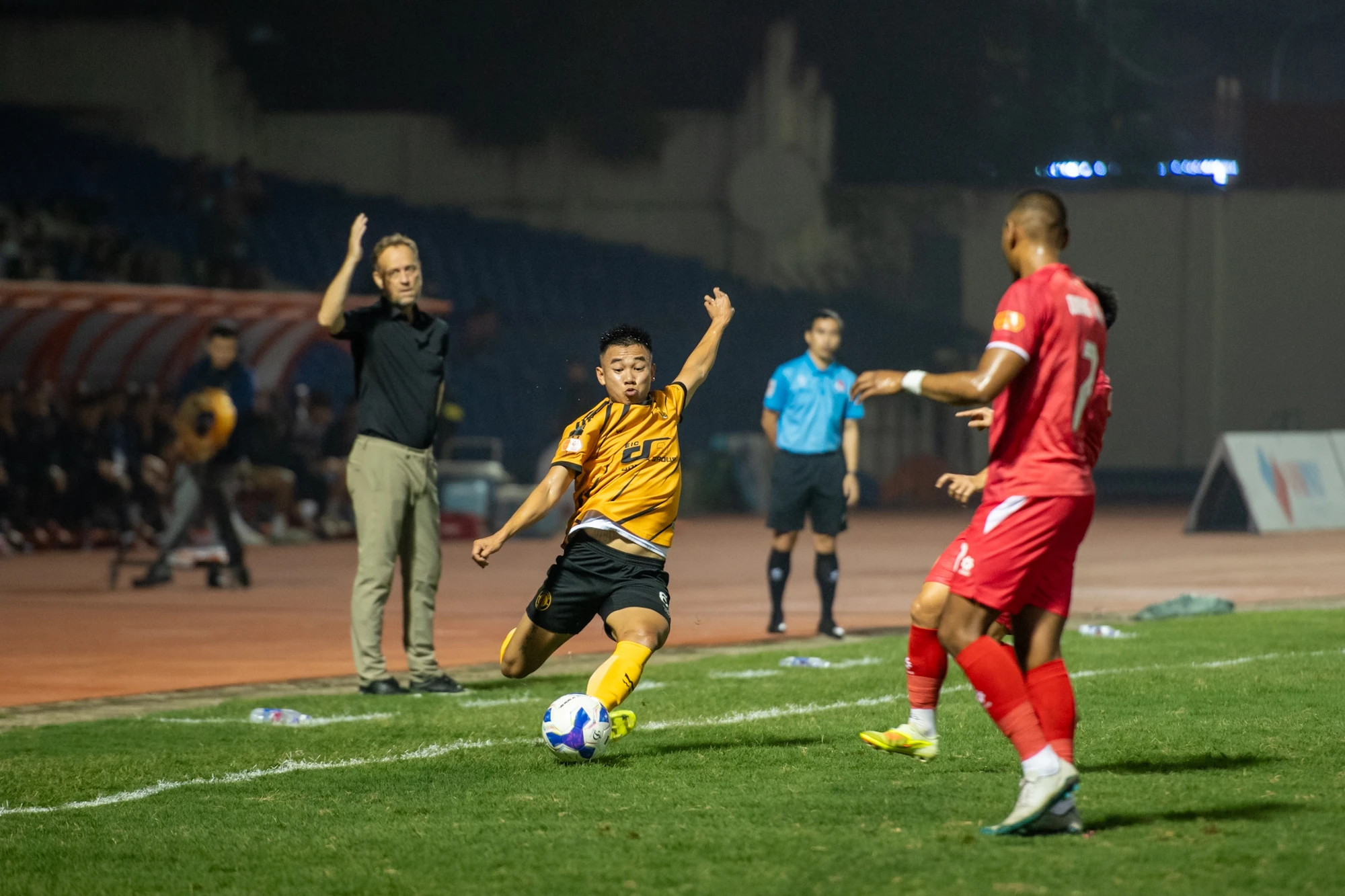 Đông Á Thanh Hóa thua tiếc nuối trước CAHN trong trận cầu quả cảm