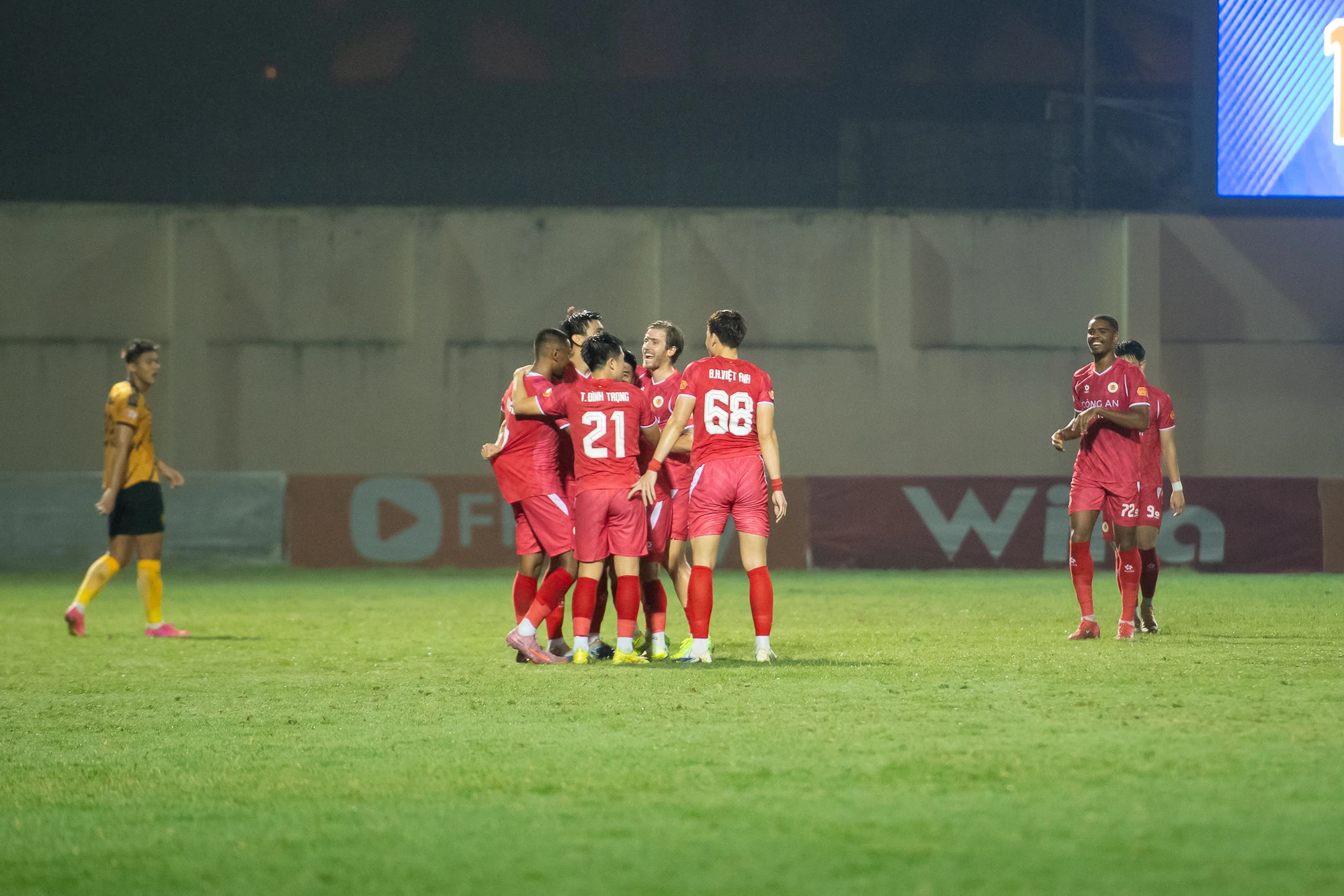 Đông Á Thanh Hóa thua tiếc nuối trước CAHN trong trận cầu quả cảm