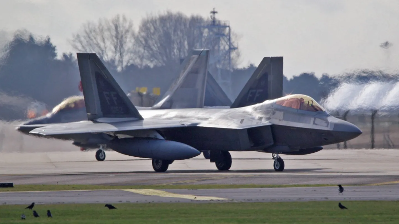 Mỹ triển khai tiêm kích F-22 tới Israel trong bối cảnh căng thẳng với Iran gia tăng