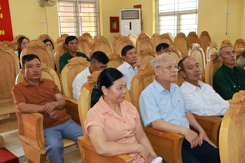 Các ứng cử viên đại biểu HĐND tỉnh tiếp xúc cử tri tại đơn vị bầu cử số 22