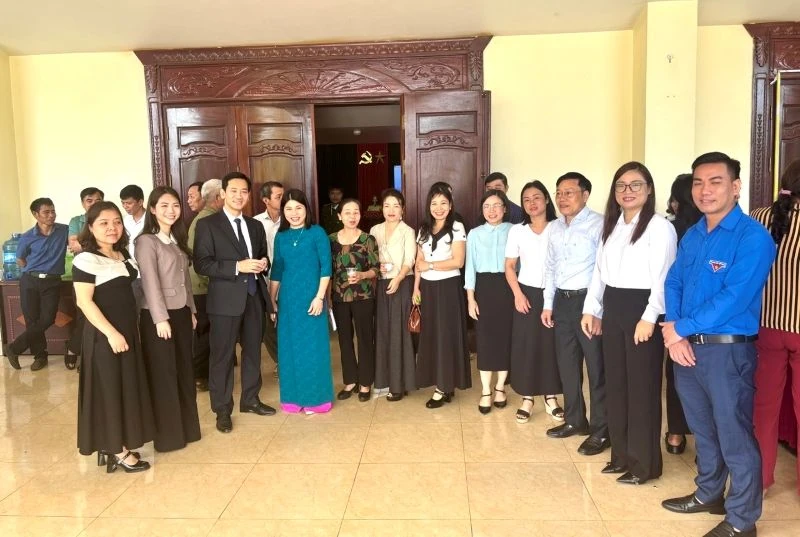 Hội nghị tiếp xúc cử tri, vận động bầu cử với những người ứng cử đại biểu HĐND tỉnh tại đơn vị bầu cử số 10