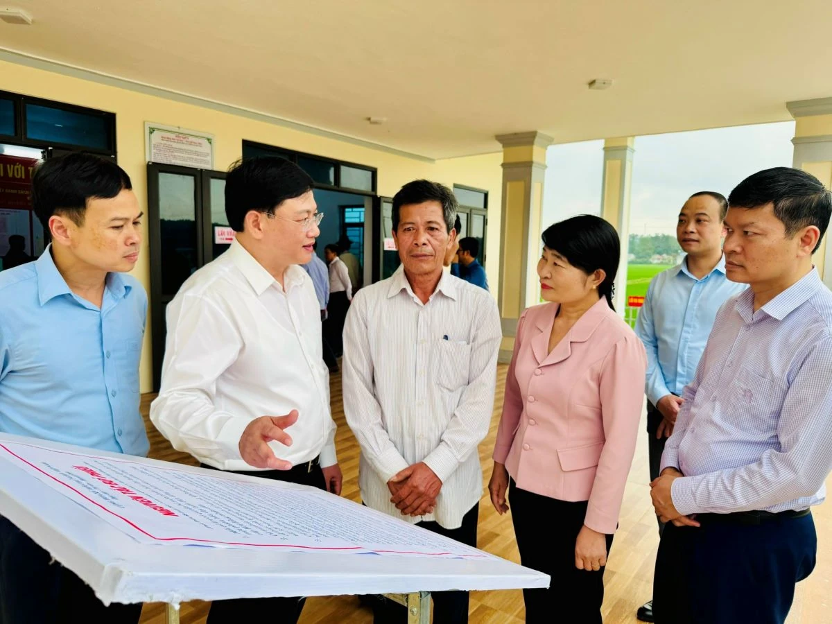 Phó Chủ tịch Thường trực UBND tỉnh Mai Xuân Liêm kiểm tra công tác chuẩn bị bầu cử tại một số địa phương