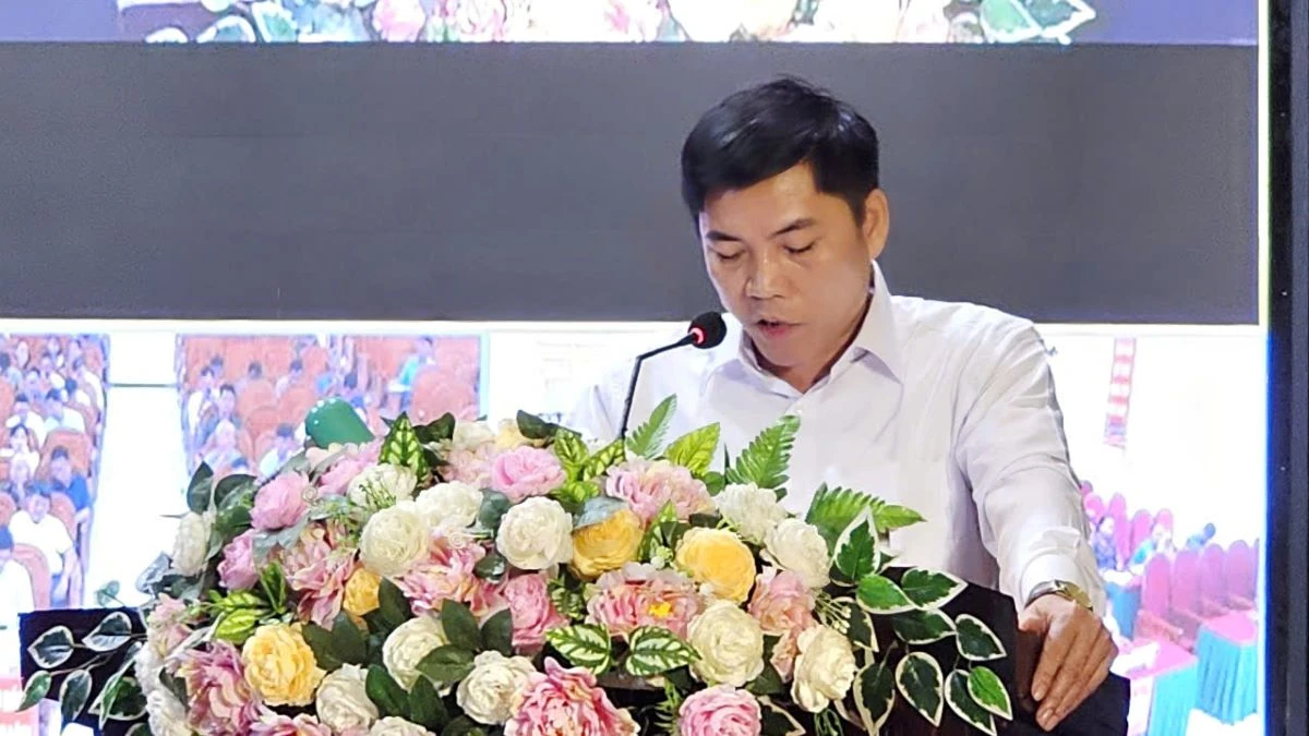 Các ứng cử viên đại biểu HĐND tỉnh tiếp xúc cử tri tại đơn vị bầu cử số 8