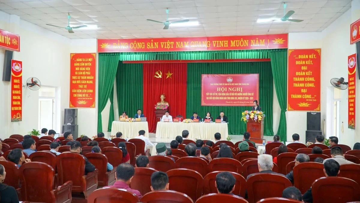 Các ứng cử viên đại biểu HĐND tỉnh tiếp xúc cử tri tại đơn vị bầu cử số 8