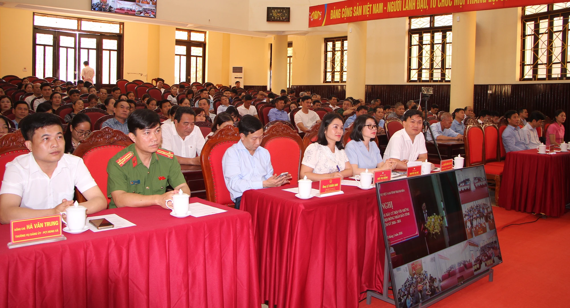 Các ứng cử viên đại biểu HĐND tỉnh tiếp xúc cử tri, vận động bầu cử tại đơn vị bầu cử số 4