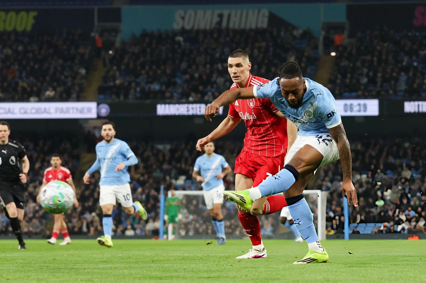 Tuyển nữ Việt Nam nhận thưởng lớn sau trận thắng Ấn Độ; Man Utd ôm hận trước Newcastle