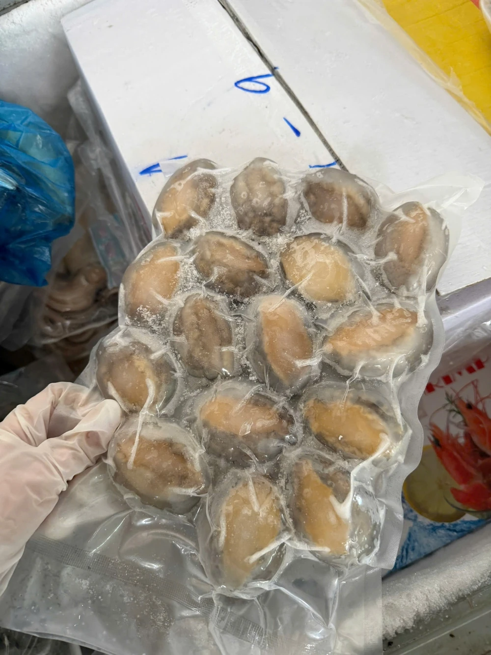 Thu giữ 4 tấn thực phẩm “bẩn”, chuyên phục vụ quán nhậu vỉa hè