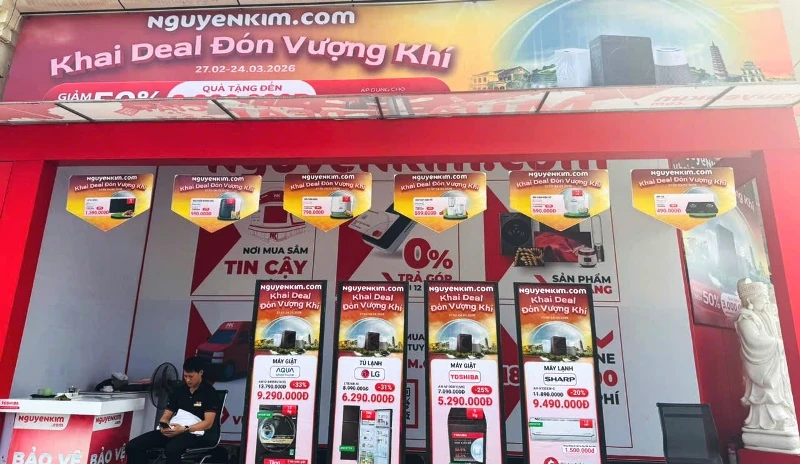 Các siêu thị điện máy xả kho sau tết, kích cầu mua sắm