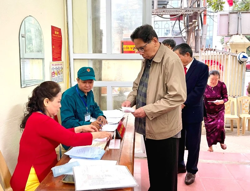 Ngày bầu cử 15/3: Cử tri toàn tỉnh “Chung ngày hội lớn”