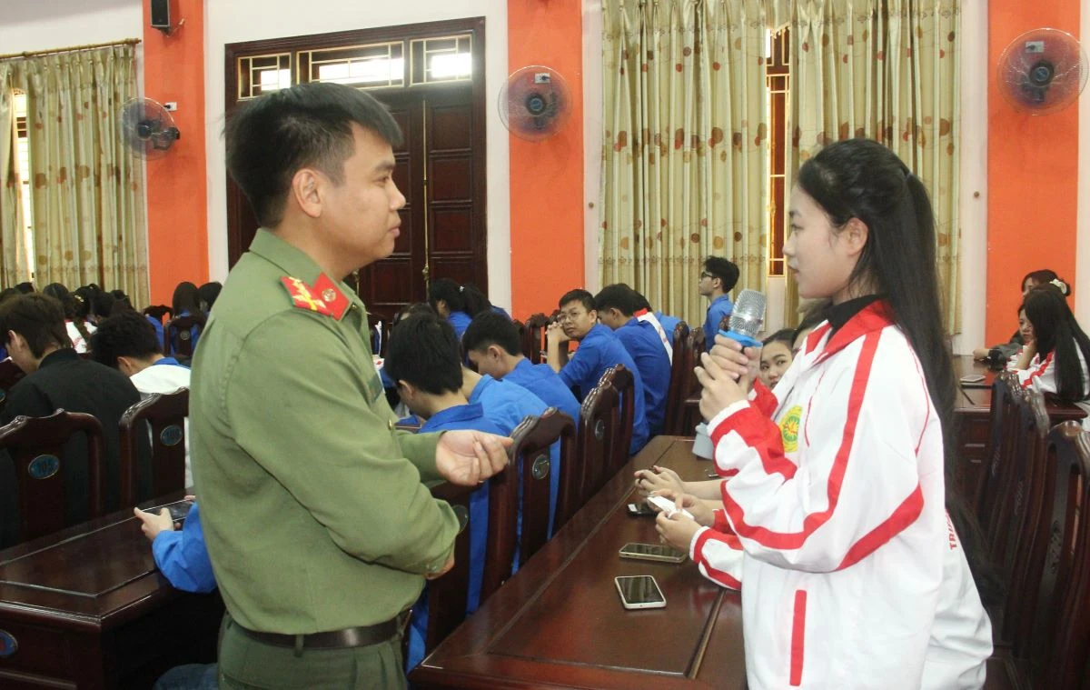 Phát huy vai trò của thanh niên trong đấu tranh phòng, chống thông tin xấu độc trên không gian mạng