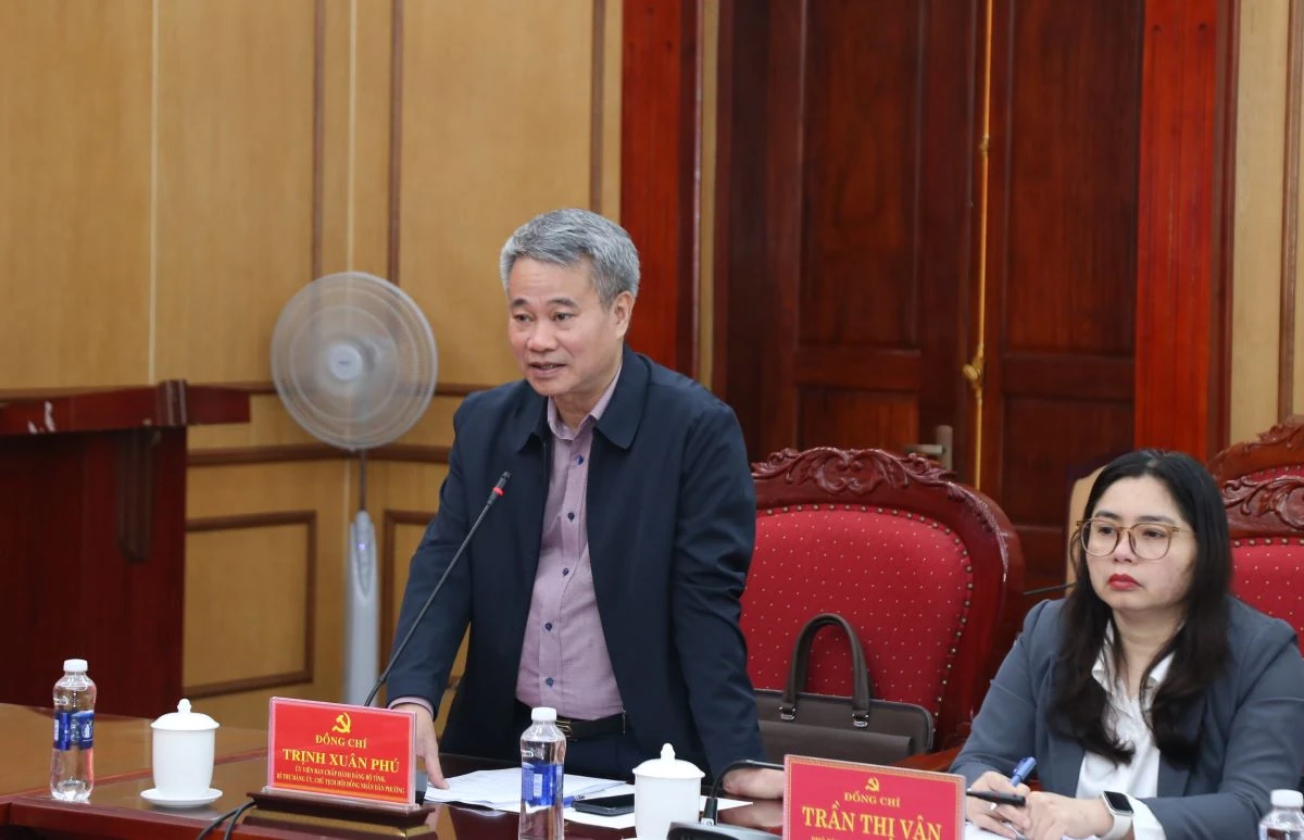 Chủ tịch UBND tỉnh Nguyễn Hoài Anh kiểm tra công tác chuẩn bị bầu cử tại một số địa phương